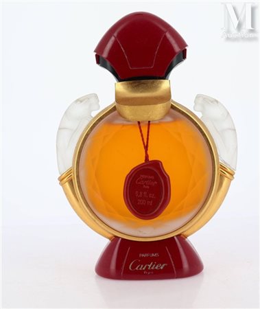CARTIER Flacon de parfum Panthère de Cartier en verre amati épaulé de deux...