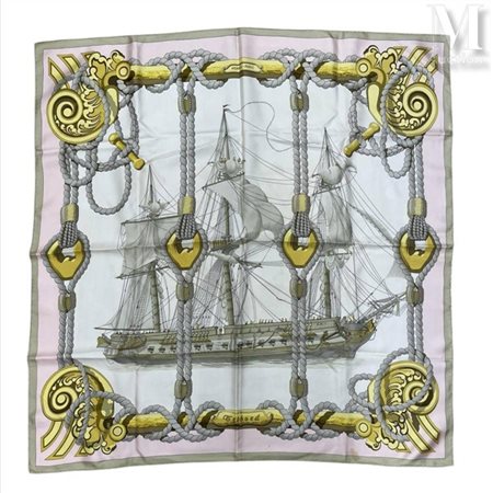 HERMÈS Foulard Hermès motif "Tribord" dans les tos roses, en twill de soie...