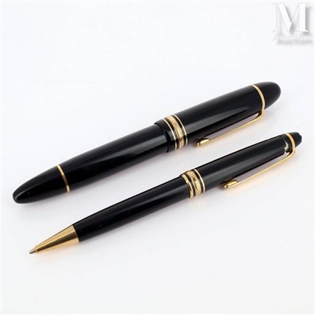 MONTBLANC Lot comprenant un stylo-plume et un stylo bille Meisterstück en...