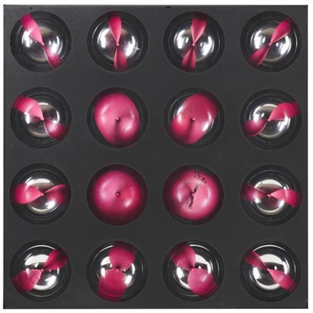 Franco Costalonga "OCM 16 N" 1974
16 semisfere in metacrilato metallizzato entro