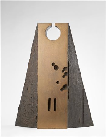 Kengiro Azuma "Senza titolo" 1974
bronzo
cm 44x34x22,5
Firmato e numerato 2/2

P