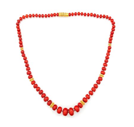 Collana di corallo rosso ed oro Lunghezza cm 71 Oro giallo 750/000. Corallo...