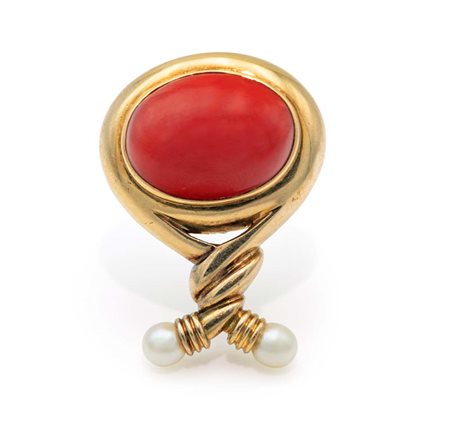 Spilla in oro, corallo e perle cm 4 x 3 Oro giallo 750/000. Peso complessivo...