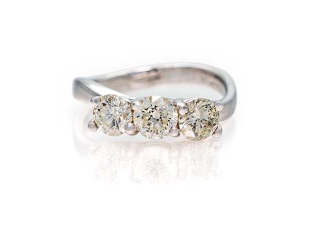 Anello trilogy in oro e brillanti Misura 14 Oro bianco 750/000. Diamanti in...