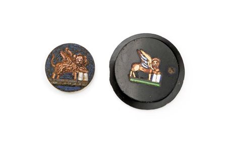 Coppia di micromosaici antichi con leone di Venezia mm 25 - mm 21 x 18 Lievi...