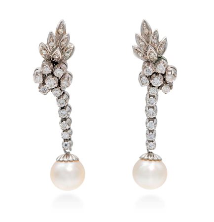 Coppia di orecchini in oro, brillanti e perle Lunghezza cm 4,5 Oro bianco...