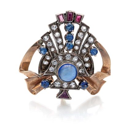 Spilla in oro e pietre Anni '40 Oro giallo a basso titolo. Peso complessivo...