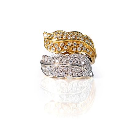 Anello contrariè in oro e brillanti Misura 16 Oro giallo e bianco 750/000....