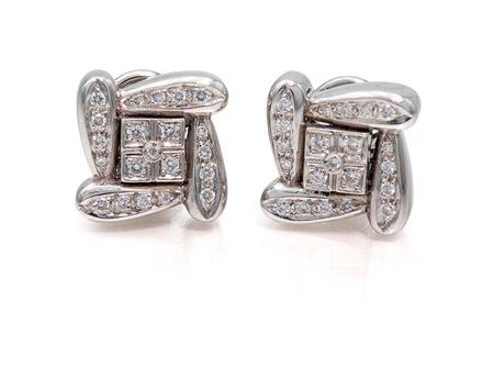 Coppia di orecchini oro e brillanti cm 1,5 x 1,5 Oro bianco 750/000. Diamanti...