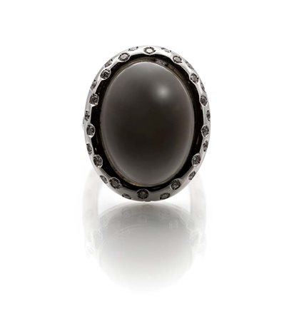 Anello in oro, pietra centrale e brillanti Misura 10 Oro bianco 750/000....