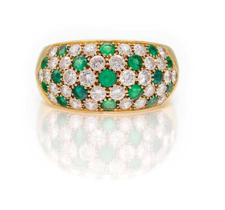 Anello a fascia in oro, brillanti e smeraldi Misura 17 Oro giallo 750/000....