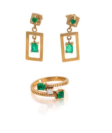 Parure anello e orecchini Misura 14 Oro giallo 750/000. Diamanti in taglio...