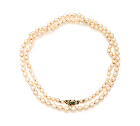 Collana di perle, oro e diamanti. Lunghezza cm 49 Oro giallo 750/000. Perle...