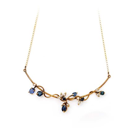 Girocollo in oro, zaffiri e brillanti Veste cm 41 Oro giallo 750/000. Peso...