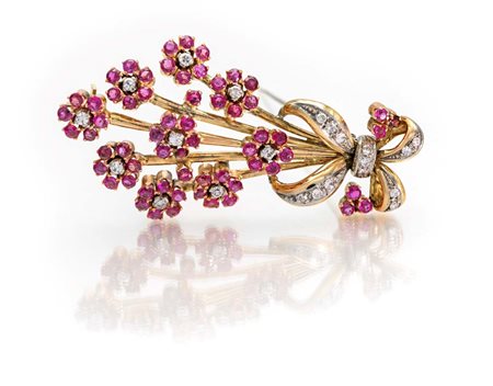 Spilla a ramo in oro, brillanti e rubini cm 6 x 4 Oro giallo e bianco...
