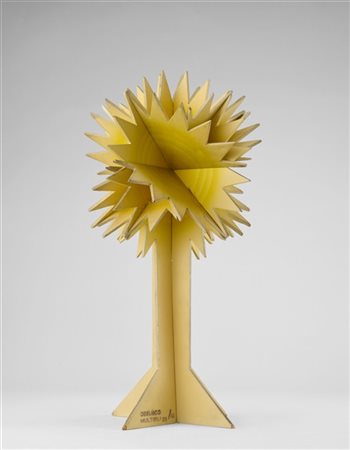 GIACOMO BALLA "Fiore futurista D" 1968
multiplo in legno dipinto
h cm 43
Obelisc