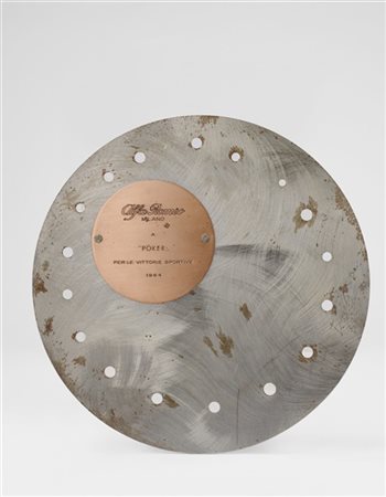 Lucio Fontana "Trofeo Alfa Romeo" 1964
acciaio e bronzo
diam. cm 27,5
Firmato
Pl