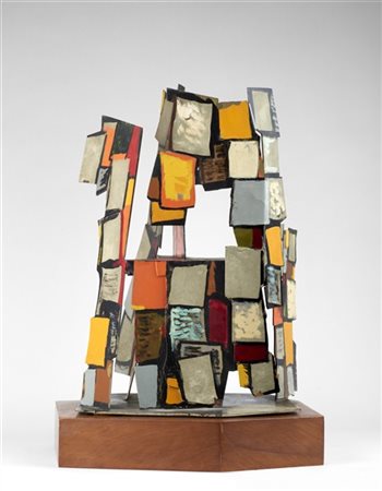 Renato Guttuso "Edicola" 1965
scultura multiplo in ottone smaltato a fuoco
h cm