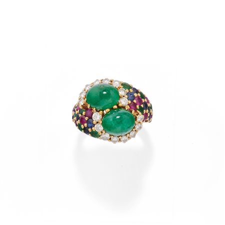 Anello con smeraldi e pietre di colore