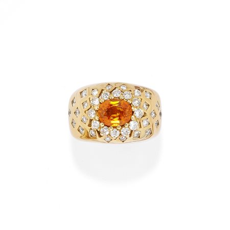 Anello con zaffiro giallo