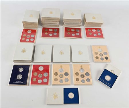 Lotto 79 Serie complete A.I-A.VIII; 9 Dittici 500 e 1.000 Lire Anno Santo...