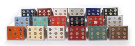 18 serie divisionali Fdc Città del Vaticano 2001-2017 Entro astucci originali