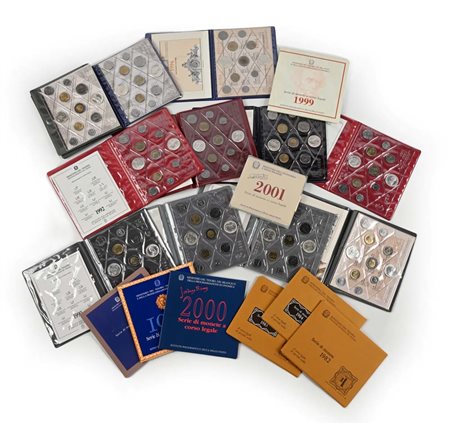 Lotto 19 Serie 1982-2001 Repubblica Italiana Entro confezioni originali