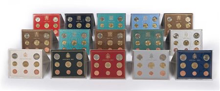 15 serie divisionali Fdc Città del Vaticano 2002, 2003, 2004, 2005, Sede...