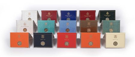 15 monete da 2 Euro Fdc Città del Vaticano: 2004, 2005, 2007-2017 Entro...