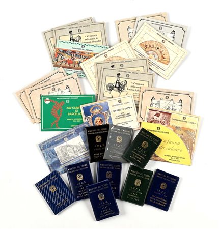 Lotto di 26 monete da 500 Lire Repubblica Italiana Entro confezioni originali