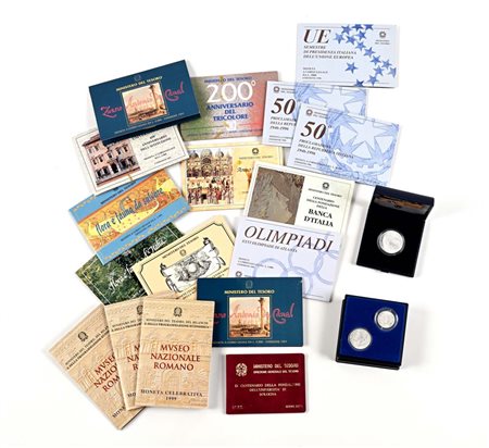 Lotto 19 confezioni di monete da 1.000, 2.000, 5.000 e 10.000 Lire Repubblica...