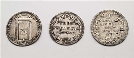 Lotto di 3 Testoni Stato Pontificio: Clemente XII A.V 1735; Innocenzo XII...