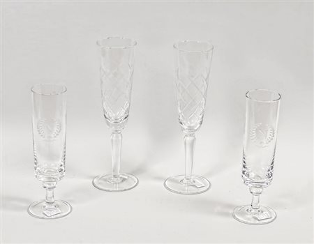 LOTTO una serie di sei flutes in cristallo molato ed un'altra decorata con N...