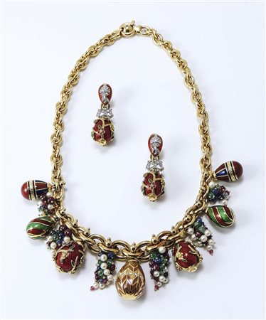 PARURE FANTASIA IN ORO GIALLO E BIANCO, SMALTI E PIETRE composta da collana e...