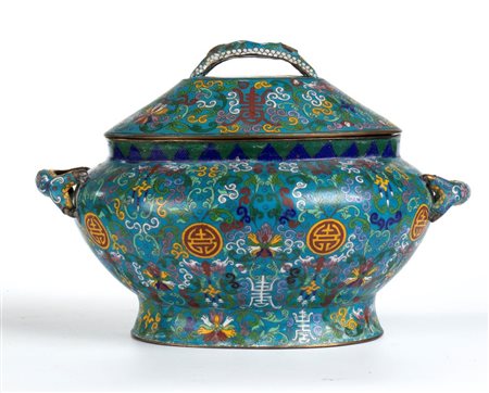  
Contenitore in rame con coperchio Cina, periodo della Repubblica (1912-1949)
 25 x 35 cm