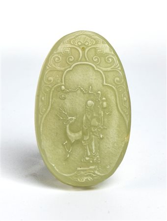  
Placchetta ovale in giada Cina, XX secolo
 7 x 4,3 cm