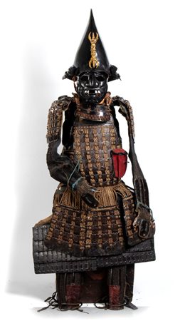  
Armatura giapponese Giappone, period Momoyama (1568/73-1600)
 Alt.: 1,40 m ca.