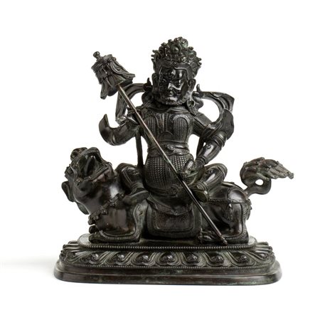  Figura in bronzo di Vaishravana Cina, Tibet, dinastia Qing, XIX secolo Alt.: 29 cm
