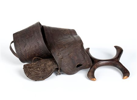  
Coltello Hadendoa da cerimonia con impugnatura in ebano Sudan, inizi XX secolo
 Alt.: 39 cm