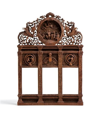  Raffinata piccola scultura di portale scolpito in legno Cina, Dinastia Qing (1644-1912), 1850 circa Alt.: 32 cm