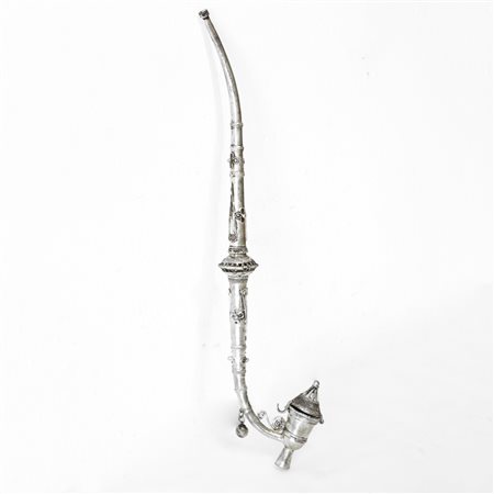 Pipa da oppio in metallo argentato