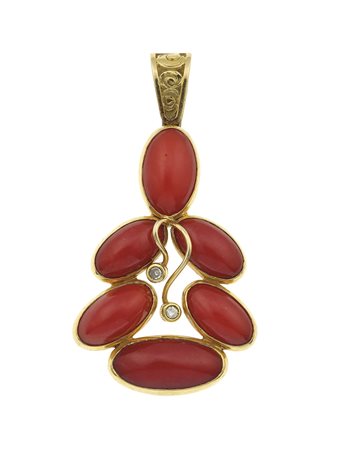 Pendente con corallo e diamanti montatura in oro giallo 750/1000, gr. 14...