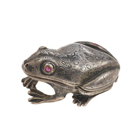 Fabergé. Piccolo portaoggetti 'rana' argento ed argento dorato,...