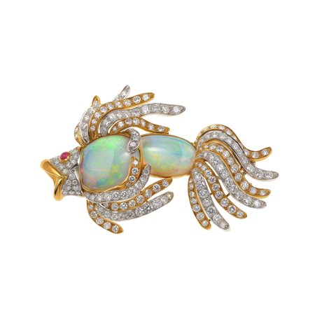 Martignetti. Spilla 'Il Pesce' con due opali di ct 8.50 e 9.00, diamanti per...