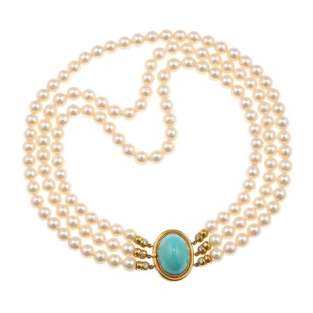 Girocollo composto da tre fili di perle coltivate e grande turchese fermezza...