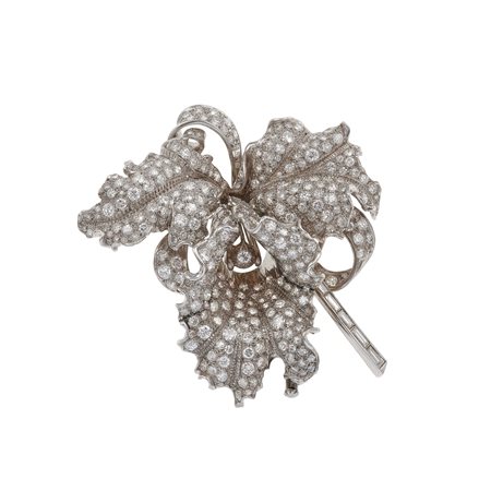 Spilla 'fiore' con diamanti montatura in platino, gr. 39,7 cm 6,0 x 5,0...