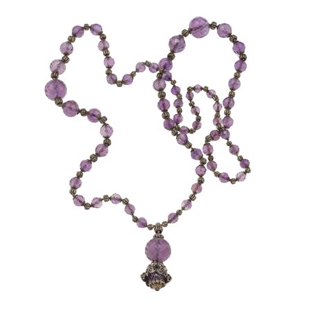 Collana 'ombelicale' con pendente, composta da sessantuno boules in ametista...