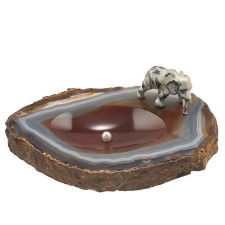 Alfredo Ravasco. Portaoggetti in agata con 'elefante' in argento, smalti...