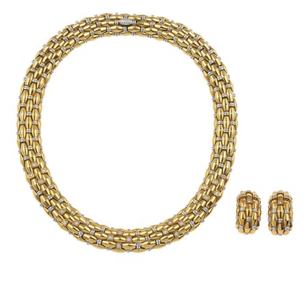 Pederzani. Demi-parure composta da girocollo ed orecchini montature in oro...