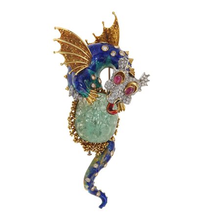 Spilla 'Drago' con smalti policromi, diamanti, rubini e berillo inciso...